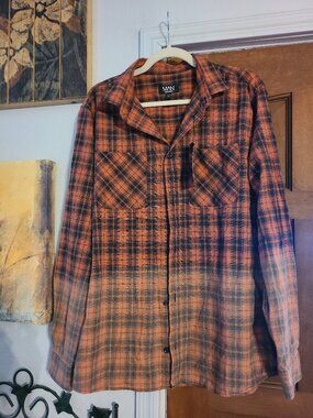 NWT Men's Flannel Orange Black Light to Dark SZ L Long Sleeve Longline Ombre MAN
